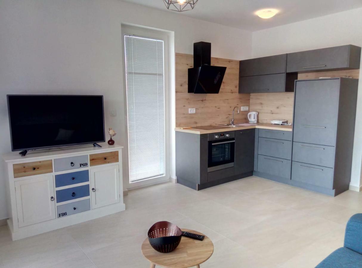Lorena Cres Bagian luar foto