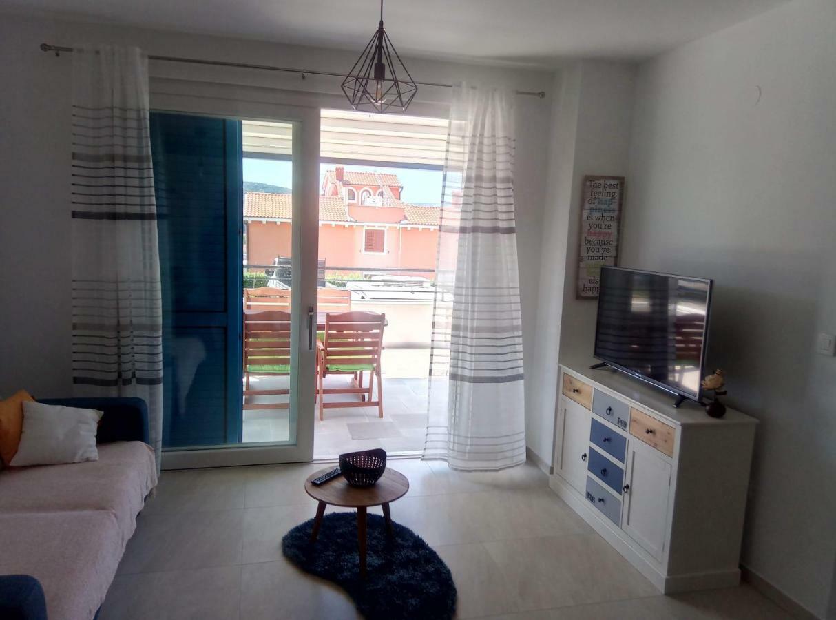 Lorena Cres Bagian luar foto
