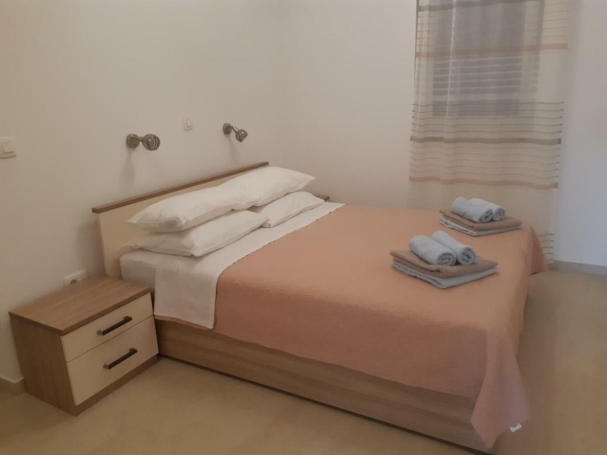 Lorena Cres Bagian luar foto